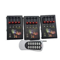 Schwarzer Kunststoff Chinese New Year Fountain Safe Wireless Control 3 Empfänger * 4 Cues 12-Kanal-Feuerungssystem Ereignis feier