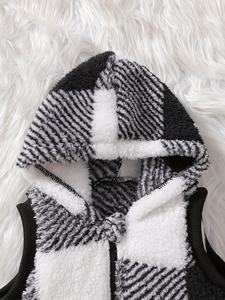 Set 3 Pezzi per Neonati Maschi Primaverile Casual Caldo con Gilet in Peluche Stampato con Orsetto + Pantaloni <span class=keywords><strong>a</strong></span> Quadretti Bianco e Nero + Set con Cappuccio e Protezioni Laterali con Cerniera - Product Image 4