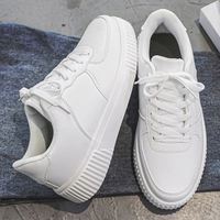 Baskets en cuir grande taille 37-50, chaussures décontractées blanches à semelle épaisse, basses à lacets, chaussures de sport confortables pour hommes