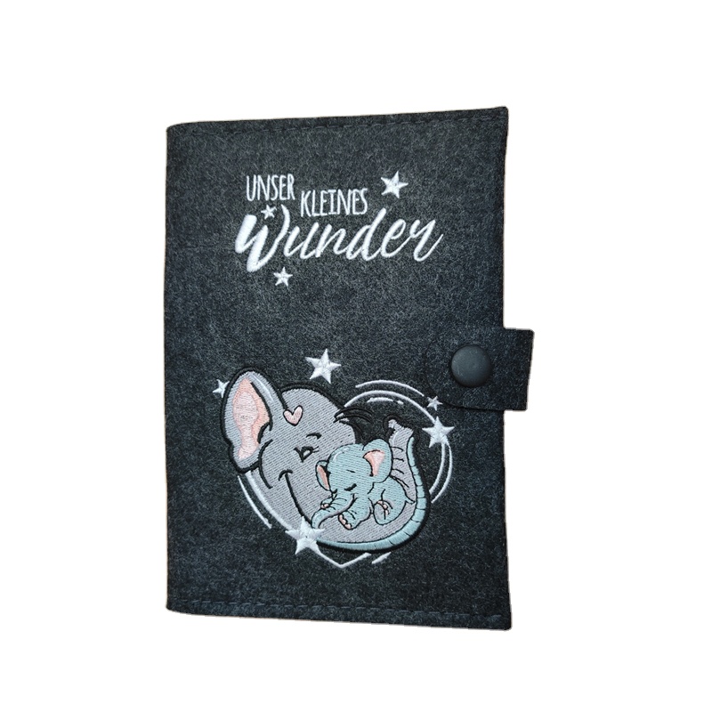 Обложка для книги из войлока для паспорта материнства на заказ войлочный буклет