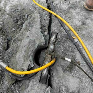 Fendeur de roche hydraulique compact et léger, portatif, pour les travaux de fendage de pierres et de roches à petite échelle - Product Image 3