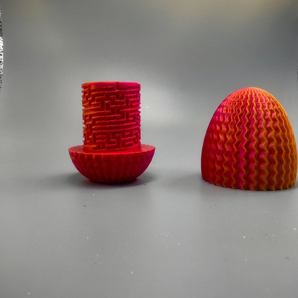 Oeuf labyrinthe rouge doré