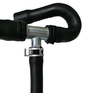 Conector de Ducto de Calefacción para Mazda, Conector de Manguera Automotriz de Goma Resistente a Altas Temperaturas, Negro - Product Image 1