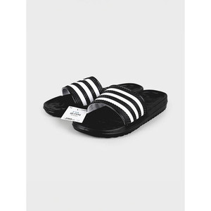 Juego de 16 pantuflas deslizantes para 3.000 won cada una - Product Image 1