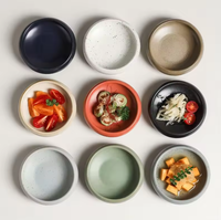 Ensemble de petits plats empilables en grès avec design multifonctionnel de bols à pincettes pour assaisonnements et sauces de cuisine