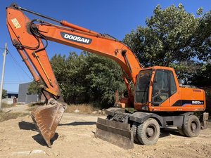 Excavatrice sur roues d'occasion Doosan DH210W-7 d'origine coréenne, modèle 2018, 21 tonnes, moteur PLC, équipement de construction à vendre - Product Image 1
