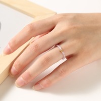 Hochwertige zarte Mini 2mm natürliche Regenbogen Turmalin Perlen stapelbare Ring Edelstein Heil kristalle feine Ringe für Mädchen