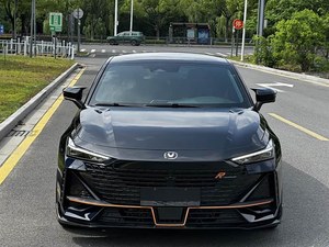 Sedán Chino Económico Changan UNI-V Modelo <span class=keywords><strong>2022</strong></span> 2023 2024 Edición Deportiva Autos Usados Asientos de Cuero Ajustables Eléctricamente - Product Image 2