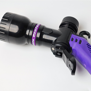 SW-T015 Pistola de Pulverización Multifuncional Ajustable de 5 Modos para Lavado de Autos y Jardinería - Product Image 4