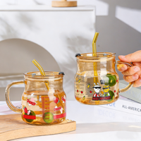 Tasses en verre ambré de 600 ml (20 oz) avec motif de dessin animé mignon, pour jus, maison, bureau, petit-déjeuner, eau, lait, avec pailles en verre et poignée
