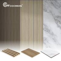 Panneaux muraux cannelés décoratifs en WPC blanc pour la décoration intérieure d'appartements et de maisons