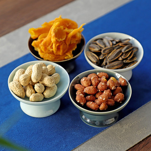 Assiette à thé et à collation de style chinois en céramique, plat rond en porcelaine pour fruits, petit plateau pour fête, design simple - Product Image 4