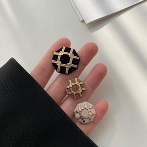 2025 nouvelles tendances fourrure métal bouton 18mm 23mm 25mm fantaisie bouton pour femmes manteau boutons décoratifs - Product Image 6