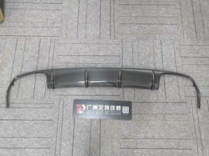 Diffusore paraurti posteriore in fibra di carbonio bagnato per auto Pre Sport W212 - Product Image 2