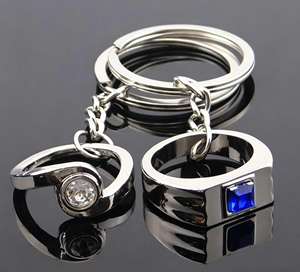 HR <b>Couple</b> Diamond <b>Ring</b> Shape Zinc Alloy Keychain-Luxury Fashion Gift for Both Men and Women Valentine's Day - Product Image 1