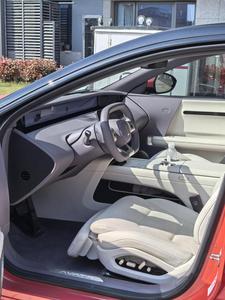 <span class=keywords><strong>AVATR</strong></span> 06 PRO REEV 2025 USADO, 1190 KM DE AUTONOMÍA, 4 PUERTAS, 5 ASIENTOS, SEDÁN DE LUJO PARA FAMILIA, ROJO SOBRE BLANCO - Product Image 5