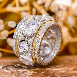 Anello Bicolore per Donne, Stile Chic e Lussuoso, Elegante Gioiello di Moda, Regalo Quotidiano - Product Image 5