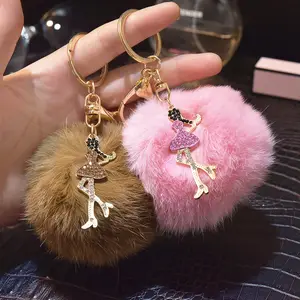 Exquis ballerine diamant porte-clés avec mignon pompon en peluche fourrure porte-clés femmes filles sac à main pendentif voiture Widget cadeau populaire