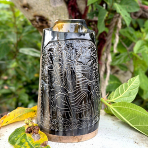 Mug en corne de buffle éco-responsable fait main sur mesure |   Accessoire décoratif de collection de forme naturelle - Thème animal - Product Image 1