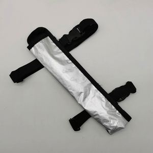 Ventilador de Mano Reflectante Grande de 33 cm (13 Pulgadas) con Funda, Accesorios para Fiestas Rave, Tela Brillante de Poliéster, Logotipo Personalizado, Portátil - Product Image 5