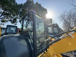 Escavatore Cingolato Idraulico Komatsu PC35 da 3 Tonnellate Usato in Buone Condizioni, Pronto per il Lavoro, con Garanzia di Due Anni - Product Image 2