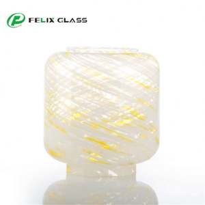 Pantalla de Lámpara de Vidrio Amarillo Resistente, Diseño Floral Industrial Moderno, Tamaño Personalizado para Lámpara Colgante de Interior, Hecha a Mano, Ecológica - Product Image 2