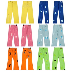 Pantalones Vaqueros Clásicos para Hombre y Mujer, con Forma de Corazón Cromados, con Parches de Totem - Atuendo Casual y Moderno para Parejas - Product Image 2