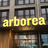 Enseigne lumineuse LED 3D personnalisée en acrylique pour entreprises, lettres frontales lumineuses, logo, nom, panneau pour centres commerciaux, parcs, extérieur, mur
