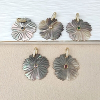 Breloques en forme de fleur à cinq pétales sculptées à la main en nacre noire naturelle, élégantes, pour bijoux DIY et anniversaires