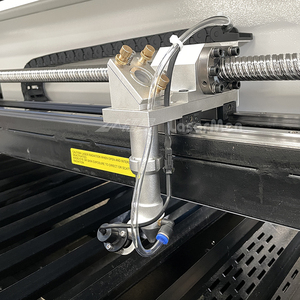 Máquina de corte por láser CO2 de husillo de bolas de alta configuración de gama alta para cortar MDF Acrílico - Product Image 6