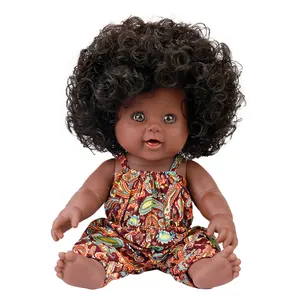 Vente en gros, vente directe d'usine, cheveux bouclés réalistes, belle poupée noire pour bébé fille pour enfants