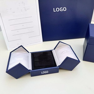 Boîte à bijoux de créateur de luxe boîte-cadeau de tiroir de comptoir en tissu de coton de mode classique pour Bracelet bague collier toutes les saisons chine - Product Image 5