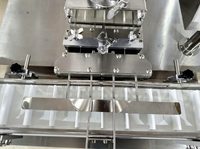 Machine automatique de remplissage de croissants, machine à injecter la crème, la confiture et le chocolat pour boulangerie commerciale