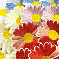 Usine mignon coloré fleur fer sur chapeau patchs de broderie coloré découpé au Laser patchs de décoration pour enfant adulte vêtements