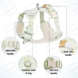 Arnés reflectante transpirable para perros para caminar de noche, arnés para mascotas acolchado suave sin tirones con asa - Product Image 6