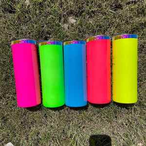Gobelet droit et fin de 20 oz, plaqué arc-en-ciel, avec logo personnalisé, revêtement poudré, couleur néon fluorescente, pour gravure au laser - Product Image 3