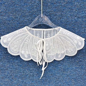 Nuevo diseño al por mayor <span class=keywords><strong>Organza</strong></span> bordado Diseño Camiseta cuello ahueca hacia fuera la flor atar hasta el cuello <span class=keywords><strong>de</strong></span> encaje - Product Image 5