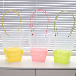 Sac à fleurs portable en plastique OPP transparent de luxe avec fond imprimé coloré pour fleurs, emballage de bouquet pour fleuristes - Product Image 3