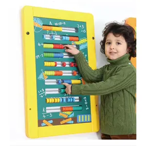 Holz-Spiel Mathematik-Zaubwürfel-Puzzle Bauernhof-Tier-Bewegung Küken zählen Wand-Spiel Erziehungs-Spielzeug für Kleinkinder und Kinder