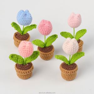Maceta de Tulipanes Tejida a Crochet, Hecha a Mano, Pequeña, para Decoración del Hogar, para Navidad, San Valentín, Día de la Madre, Año Nuevo Chino - Product Image 1