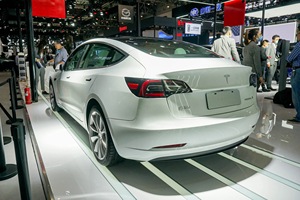 <span class=keywords><strong>รถ</strong></span>ยนต์มือสอง <span class=keywords><strong>Tesla</strong></span> Model S ซีดานหรูหรา <span class=keywords><strong>ขับ</strong></span>เคลื่อนด้วยพลังงานไฟฟ้าล้วน ระยะทางวิ่งไกล มอเตอร์คู่ ระบบ<span class=keywords><strong>ขับ</strong></span>เคลื่อนสี่ล้อแบบอัตโนมัติ ระบบ<span class=keywords><strong>ขับ</strong></span>เคลื่อนอัตโนมัติล้ำสมัย พวงมาลัยซ้าย <span class=keywords><strong>รถ</strong></span>ยนต์อัจฉริยะ - Product Image 3