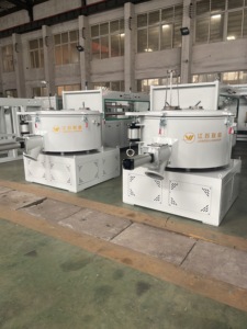 เครื่องผสมแบบกรวยสกรูคู่สแตนเลสความเร็วสูง ความจุ 300 กก. กำลังการผลิต 400-800 กก./ชม. 380V/50Hz ระบบอัตโนมัติสำหรับผสมผงพีวีซี - Product Image 4