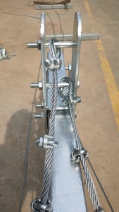 Abrazadera de Parapeto para Plataforma Modular de Trabajo en Altura - Product Image 3