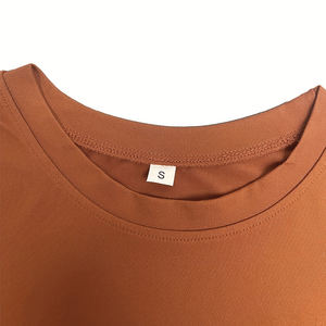 Großhandel Beliebte Kurzarm-<span class=keywords><strong>T</strong></span>-Shirts mit Braunem Katzenpfoten-Muster Design-Stil Bedruckbare Damen-<span class=keywords><strong>T</strong></span>-Shirts - Product Image 4