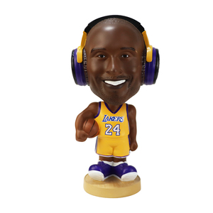 Cầu Thủ Bóng rổ nổi tiếng thế giới ngôi sao <span class=keywords><strong>bobblehead</strong></span> sáng tạo đeo tai nghe lưu niệm tượng trang trí máy tính để bàn - Product Image 1