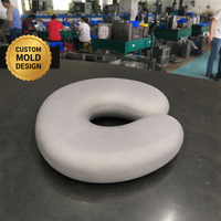 Oreiller de voyage ergonomique en mousse à mémoire de forme douce, forme en U, gris, soutien de la tête, moulage par injection, fabrication OEM directe d'usine