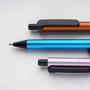 Stylos à bille noirs personnalisés - Pointe moyenne de 1 mm, stylo de bureau pour une écriture fluide, idéal comme cadeau promotionnel - Product Image 3