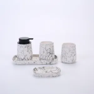 China Manufacturer Simple shape Porcelain 4 Piece Ceramic Bathroom Accessory Sets