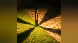 Lampe solaire LED de jardin en aluminium noir, IP65 résistante à l'eau, lumière du jour 5000K, détecteur de mouvement, angle de faisceau 60°, garantie 5 ans, extérieur - Product Image 3