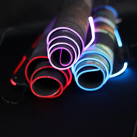 Tapis de souris de jeu RVB professionnel éclairage LED Base en caoutchouc antidérapante Surface noire conçue pour les joueurs d'esports Stock de qualité supérieure